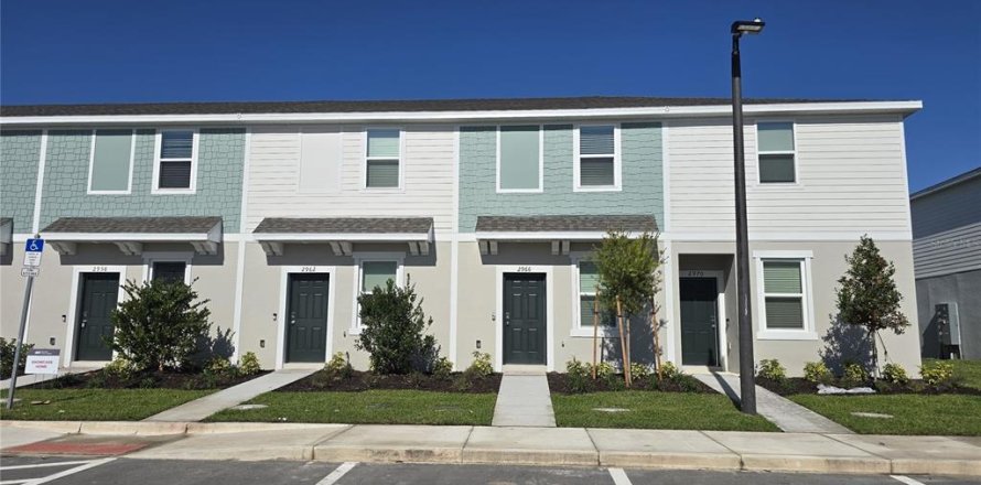 Townhouse in Poinciana, Florida 2 bedrooms, 109.62 sq.m. № 2219384