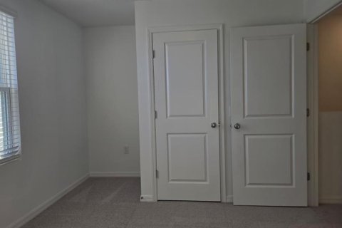 Townhouse in Poinciana, Florida 2 bedrooms, 109.62 sq.m. № 2219384 - photo 8