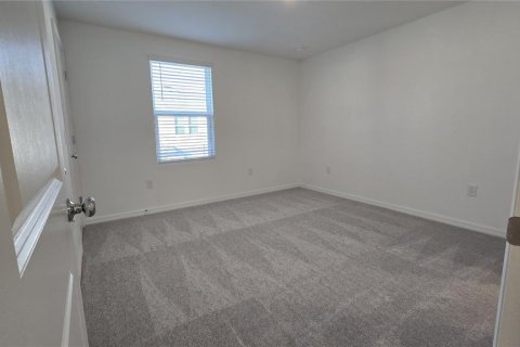 Townhouse in Poinciana, Florida 2 bedrooms, 109.62 sq.m. № 2219384 - photo 5