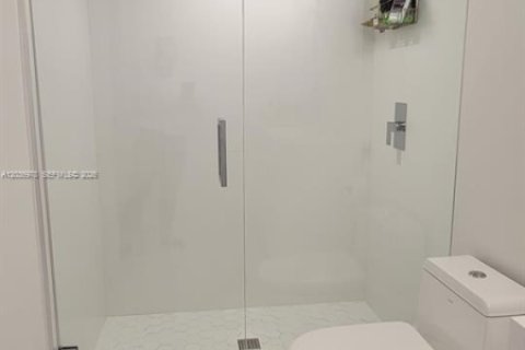 Touwnhouse à louer à Miami, Floride: 2 chambres, 165.37 m2 № 2155024 - photo 25