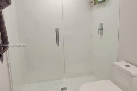Touwnhouse à louer à Miami, Floride: 2 chambres, 165.37 m2 № 2155024 - photo 29