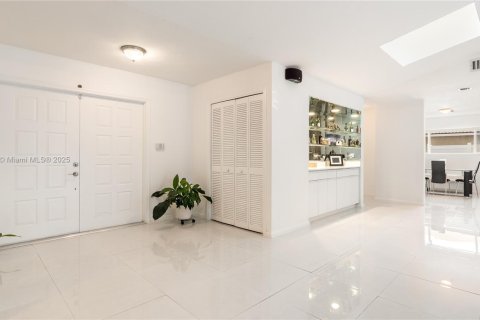 House in Boynton Beach, Florida 3 bedrooms, 240.06 sq.m. № 1974953 - photo 11