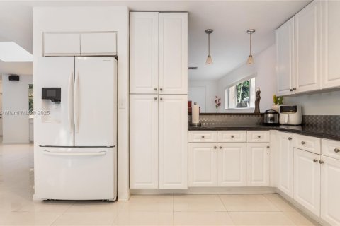 House in Boynton Beach, Florida 3 bedrooms, 240.06 sq.m. № 1974953 - photo 15