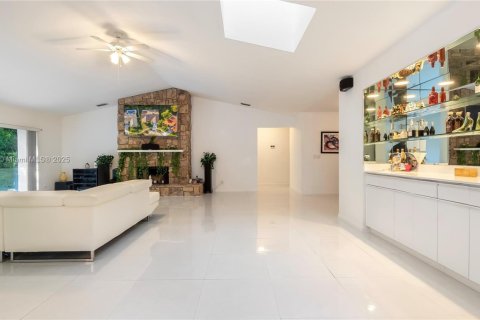 House in Boynton Beach, Florida 3 bedrooms, 240.06 sq.m. № 1974953 - photo 6