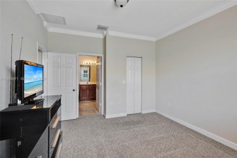 Touwnhouse à vendre à Miami, Floride: 3 chambres, 168.34 m2 № 2033125 - photo 27