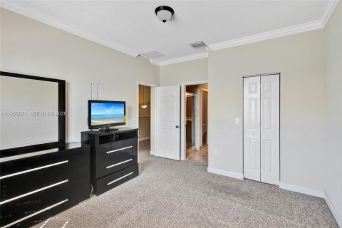 Touwnhouse à vendre à Miami, Floride: 3 chambres, 168.34 m2 № 2033125 - photo 28