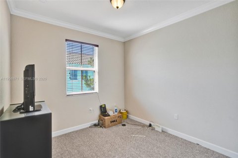 Touwnhouse à vendre à Miami, Floride: 3 chambres, 168.34 m2 № 2033125 - photo 22