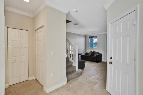 Touwnhouse à vendre à Miami, Floride: 3 chambres, 168.34 m2 № 2033125 - photo 20