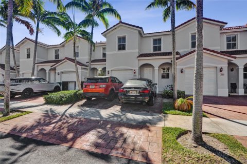 Touwnhouse à vendre à Miami, Floride: 3 chambres, 168.34 m2 № 2033125 - photo 3