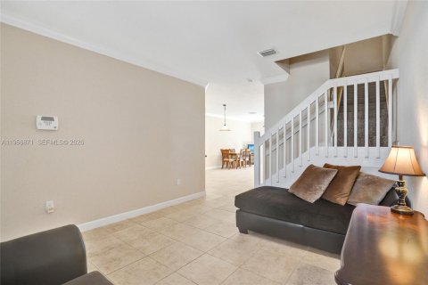 Touwnhouse à vendre à Miami, Floride: 3 chambres, 168.34 m2 № 2033125 - photo 8