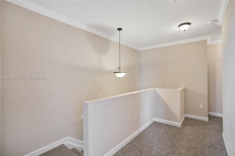 Touwnhouse à vendre à Miami, Floride: 3 chambres, 168.34 m2 № 2033125 - photo 21