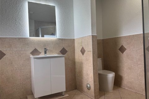 House in Lauderhill, Florida 4 bedrooms, 210.8 sq.m. № 1847640 - photo 21