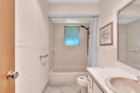 Купить виллу или дом в Дейви, Флорида 7 спален, 410.07м2, № 2079785 - фото 16