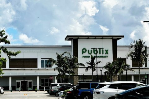 Commercial property in Hollywood, Florida № 1227003