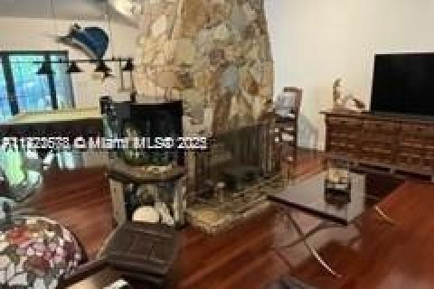 Villa ou maison à vendre à Coral Gables, Floride: 5 chambres, 318.47 m2 № 2037955 - photo 20