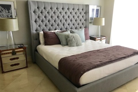 Condo in Hallandale Beach, Florida, 2 bedrooms  № 1693178 - photo 15
