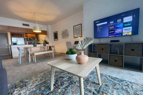 Condominio en venta en Miami, Florida, 1 dormitorio, 73.49 m2 № 1862649 - foto 2