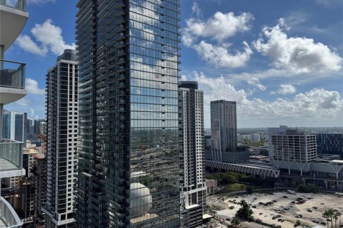 Condo in Miami, Florida, 1 bedroom  № 2346977 - photo 17