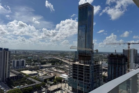 Condo in Miami, Florida, 1 bedroom  № 2346977 - photo 13