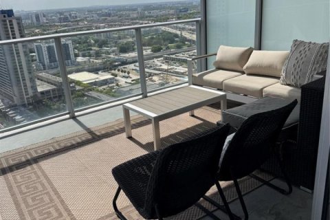 Condo in Miami, Florida, 1 bedroom  № 2346977 - photo 14