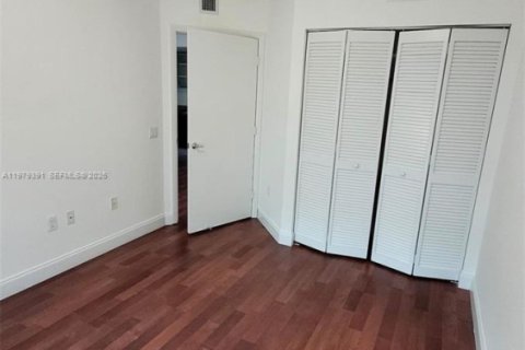 Снять в аренду кондоминиум в Майами, Флорида 2 спальни, 140.28м2, № 2079376 - фото 7