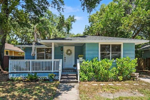 Villa ou maison à Tampa, Floride 2 chambres, 74.69 m2 № 2138591