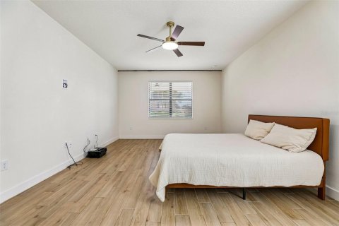 Casa en venta en Sanford, Florida, 6 dormitorios, 469.25 m2 № 2157276 - foto 19
