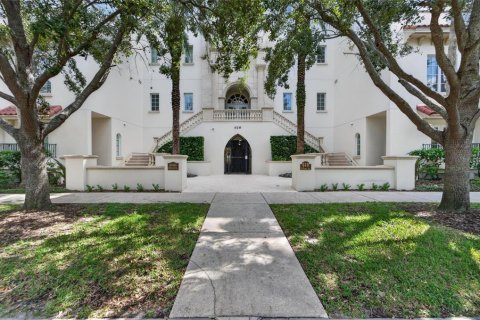 Condo à Tampa, Floride, 3 chambres  № 2388104