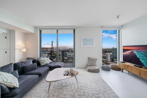 Copropriété à louer à Miami, Floride: 2 chambres, 87.7 m2 № 1945369 - photo 1