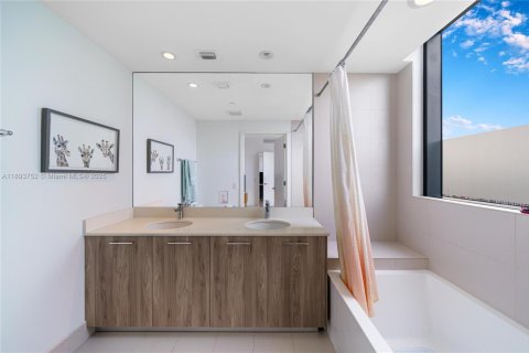 Copropriété à louer à Miami, Floride: 2 chambres, 87.7 m2 № 1945369 - photo 15