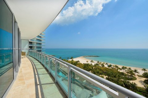 Condominio en alquiler en Bal Harbour, Florida, 2 dormitorios, 198.44 m2 № 1936582 - foto 2