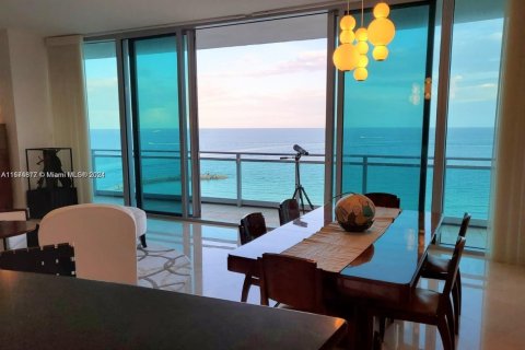 Condominio en alquiler en Bal Harbour, Florida, 2 dormitorios, 198.44 m2 № 1936582 - foto 24