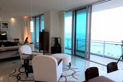 Condominio en alquiler en Bal Harbour, Florida, 2 dormitorios, 198.44 m2 № 1936582 - foto 25