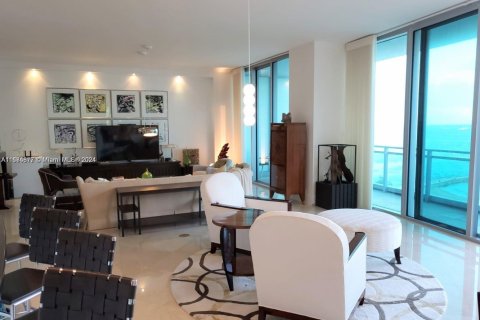 Condominio en alquiler en Bal Harbour, Florida, 2 dormitorios, 198.44 m2 № 1936582 - foto 26