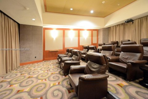 Condominio en alquiler en Bal Harbour, Florida, 2 dormitorios, 198.44 m2 № 1936582 - foto 21