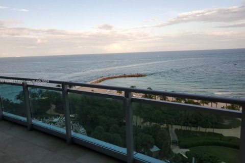 Condominio en alquiler en Bal Harbour, Florida, 2 dormitorios, 198.44 m2 № 1936582 - foto 23