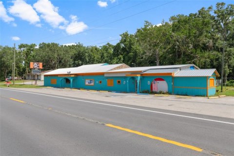 Commercial property in Fort White, Florida 631.18 sq.m. № 1873330 - photo 2