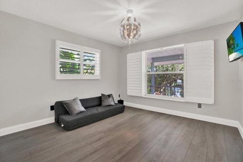 Casa en venta en Saint Petersburg, Florida, 4 dormitorios, 264.03 m2 № 1757090 - foto 27