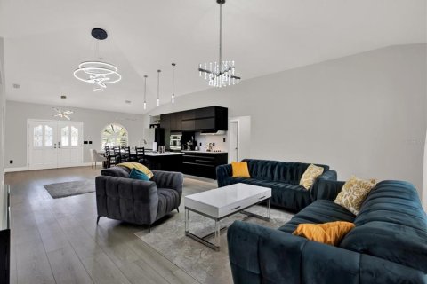 Casa en venta en Saint Petersburg, Florida, 4 dormitorios, 264.03 m2 № 1757090 - foto 16
