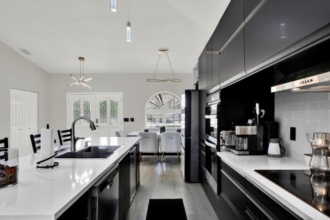 Casa en venta en Saint Petersburg, Florida, 4 dormitorios, 264.03 m2 № 1757090 - foto 13
