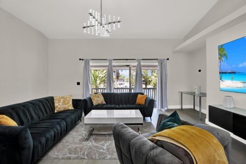 Casa en venta en Saint Petersburg, Florida, 4 dormitorios, 264.03 m2 № 1757090 - foto 17