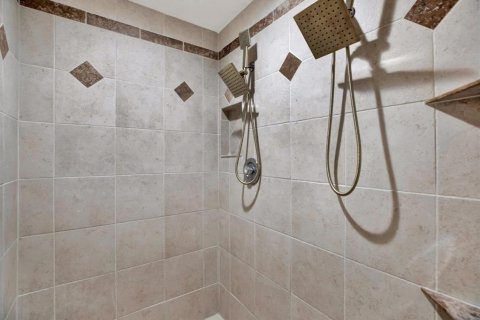 Casa en venta en Saint Petersburg, Florida, 4 dormitorios, 264.03 m2 № 1757090 - foto 22