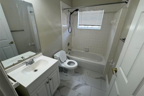 House in Ocoee, Florida 3 bedrooms, 156.73 sq.m. № 2156393 - photo 22