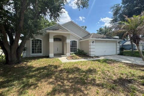 House in Ocoee, Florida 3 bedrooms, 156.73 sq.m. № 2156393 - photo 2