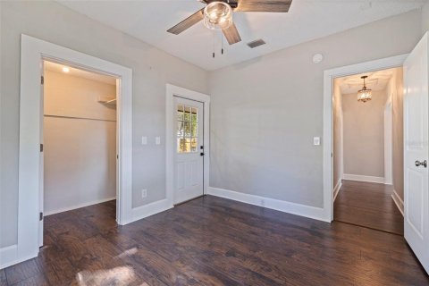 House in Saint Petersburg, Florida 3 bedrooms, 115.57 sq.m. № 1785412 - photo 25