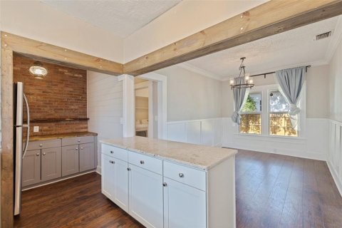 House in Saint Petersburg, Florida 3 bedrooms, 115.57 sq.m. № 1785412 - photo 11