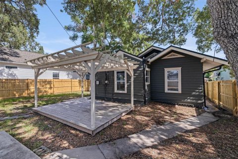 House in Saint Petersburg, Florida 3 bedrooms, 115.57 sq.m. № 1785412 - photo 30