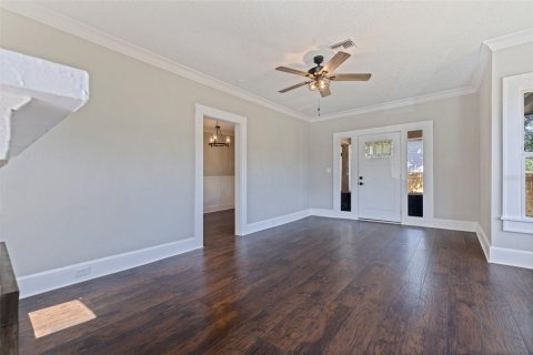 House in Saint Petersburg, Florida 3 bedrooms, 115.57 sq.m. № 1785412 - photo 6