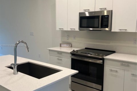 Condo in Doral, Florida, 1 bedroom in URBANA  № 1764322 - photo 4