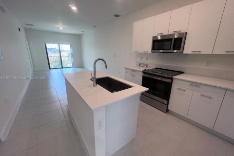 Condo in Doral, Florida, 1 bedroom in URBANA  № 1764322 - photo 2